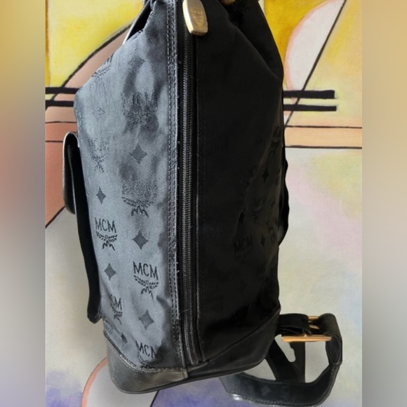 MCM EUC VINTAGE BACKPACK GORGEOUS - Picture 4 of 12